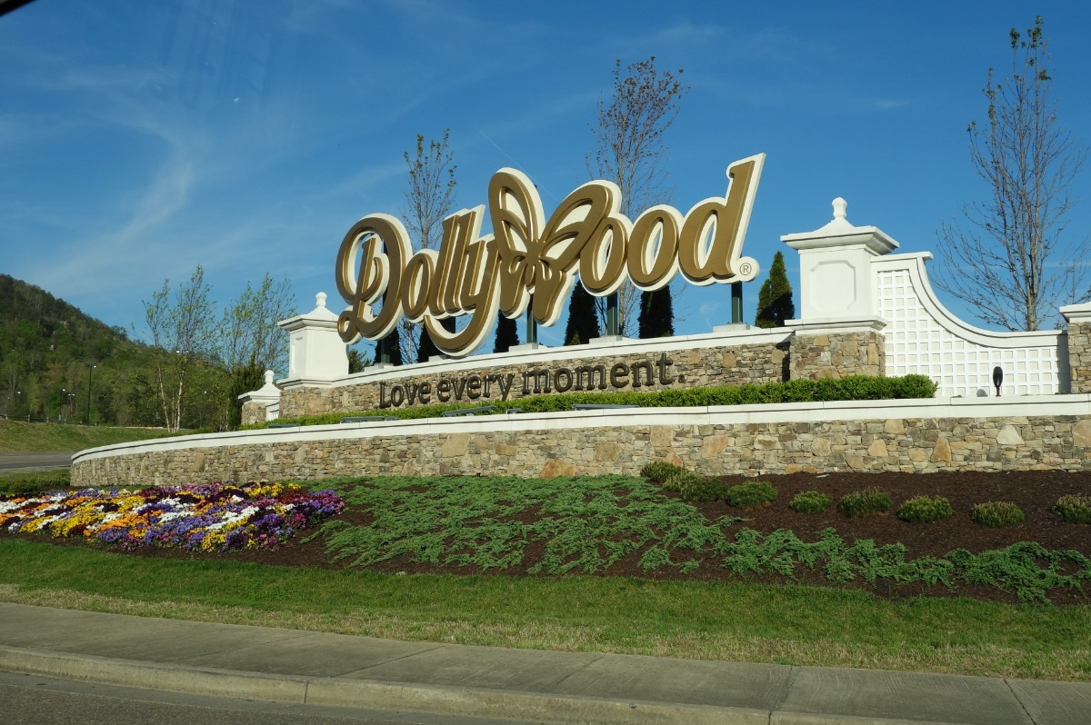 Dollywood Tips & Tricks Roadtrips & Rollercoasters